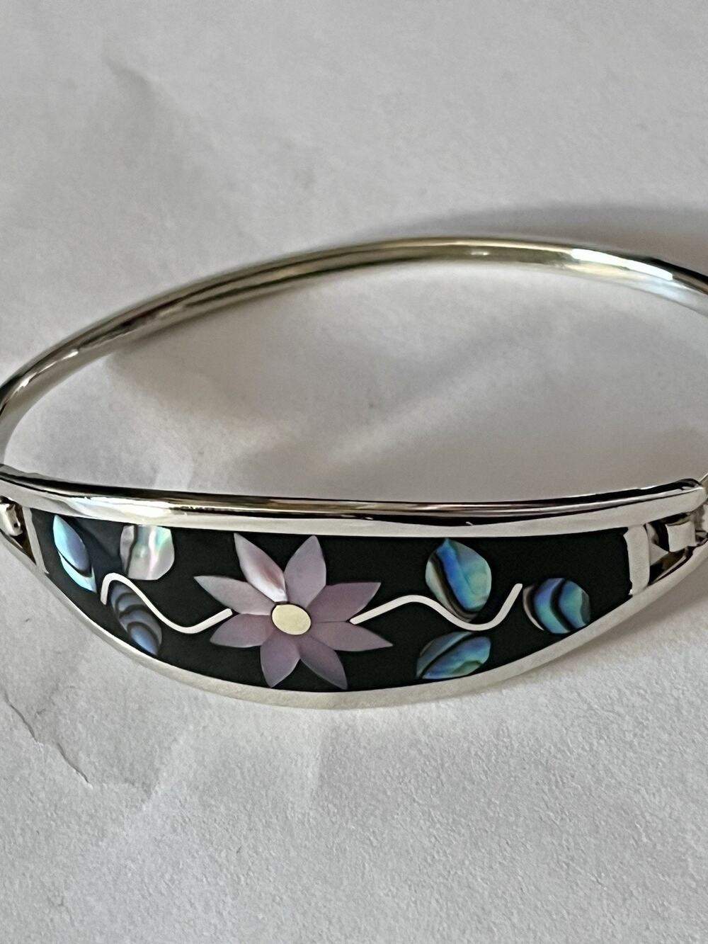 Vintage Alpaca Mexico Hinged Bangle Bracelet Black Inlay Abalone Flower 5.75”
